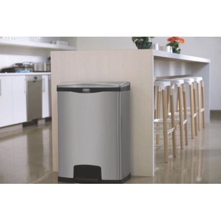 Poubelle inox 90 litres pédale frontale RUBBERMAID